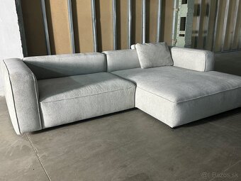 Predám novú sedaciu súpravu rozkladacia na posteľ.