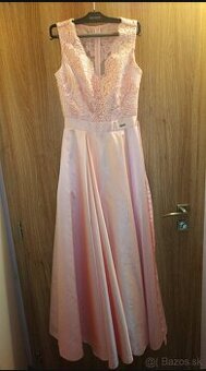 Dlhé spoločenské šaty S