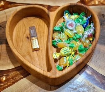 Srdce z čerešnového dreva 250815