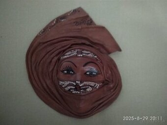 Kožená dekorační maska na zeď