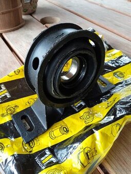 Predám 2 kardanove ložiská na Rover Feelander 1 nové