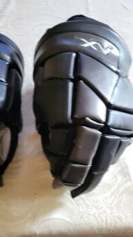 Predam rukavice Bauer XV