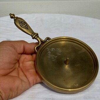 Svietnik mosaz na širokou svíčku