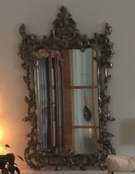 Dekoratívne zrkadlo