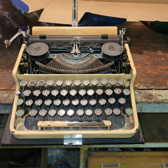 Písací stroj