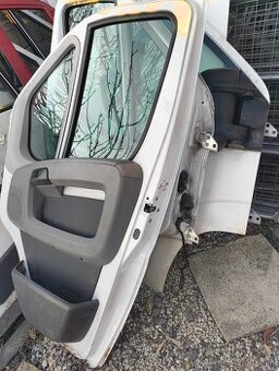 Predám predné dvere