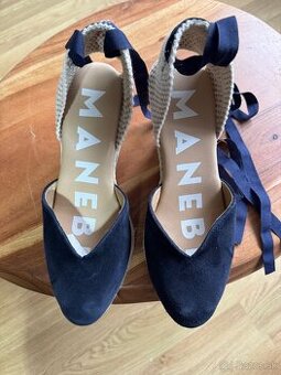 Dámske topanky Manebi