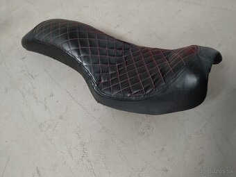 Sedlo na motocykel Suzuki Intruder