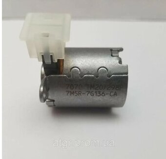 Riadiaci solenoid spojky (elektromagnetický ventil) K1 / K2