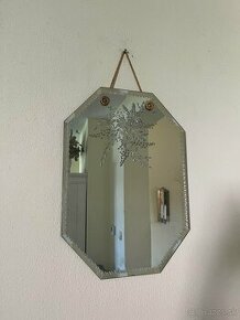 Zrkadlo na zavesenie s výbrusom