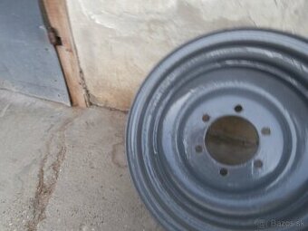 6 dierovy predny disk