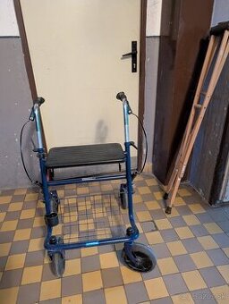 Darujem chodítko pre seniorov