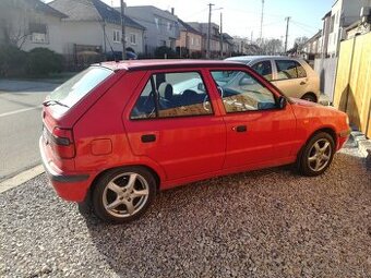 felicia 1,3 mpi 50kw 112 000km