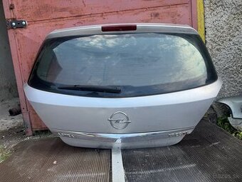 Opel astra H zadny kufor