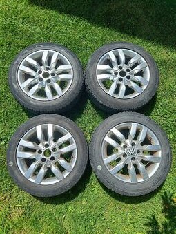 Predám sadu zimných diskov 16" Volkswagen s pneumatikami