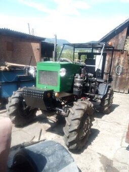 Traktor V3s Avia