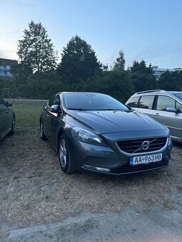 Volvo v40 D3 2013 - momentum