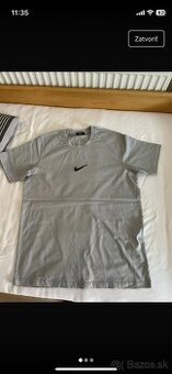 Nike sivé tričko S