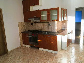 Na prenájom 2-izbový byt v Bánovciach nad Bebravou