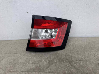 ŠKODA FABIA 3 III KOMBI PRAVÉ ZADNÉ SVETLO