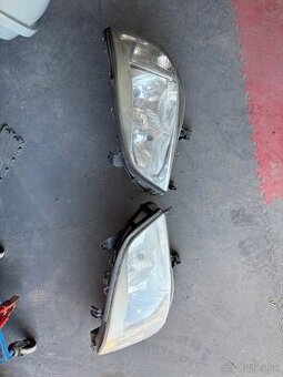 Predné svetlá Opel Zafira A