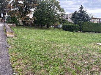 Na predaj pozemok vhodný pre polyfunkčnú budovu Nitra