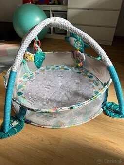 Hracia deka s hrazdičkou Infantino