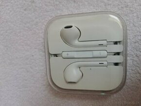 Apple slúchadlá nepoužívané 10e