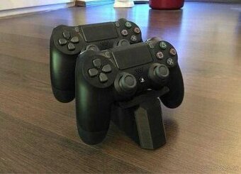 Stojan na joystick