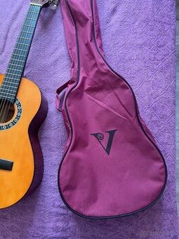 gitara valencia. 1/2