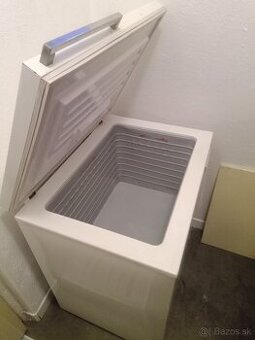 CALEX mraziaci box 110L