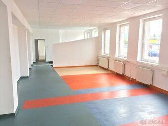 univerzálne kancelárske resp.obchodné priestory Prešov
