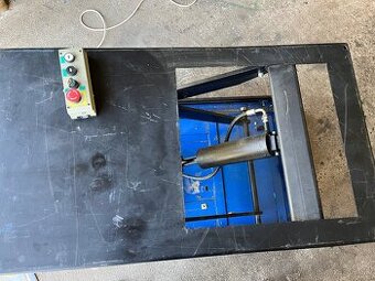 Hydraulická nožnicová zdvíhacia plošina