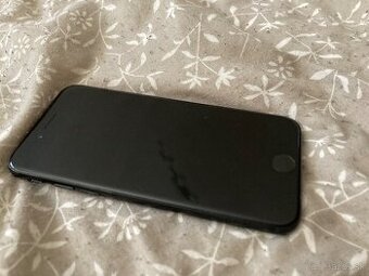 Predám iPhone 7 128GB