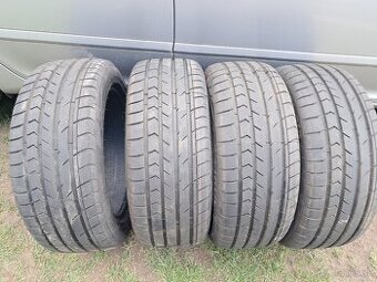 225/50 R17