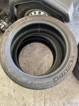 Michelin Pilot Sport 4 225/45 ZR17