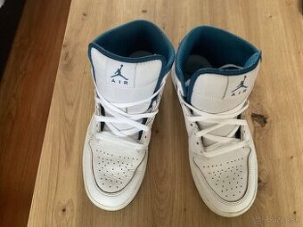 AIR JORDAN 1 MID SE