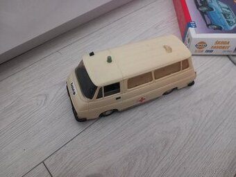 Staré hračky. Kdn.ites.piko. - 1