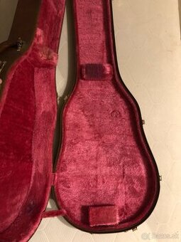 Starý japonský kufor na Les Paul