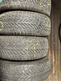 235/55R18