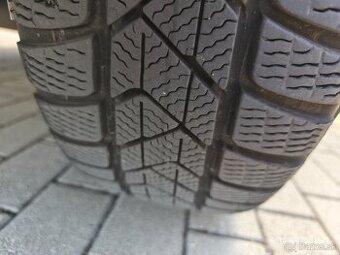 205/50 R17 zimné PIRELLI