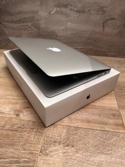 Macbook Air 13” i5 1,8GHz, 128GB SSD, 8GB RAM, top stav