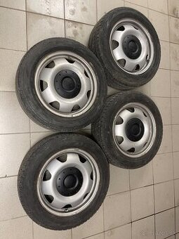 Zimná sada kolies 215/60/17 + VW krytky