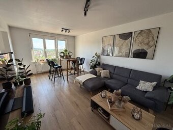 Na prenájom 2-izbový byt v centre Piešťan