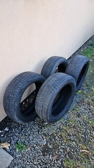 245/50 R19 Pirelli zima