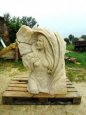 Socha žena ve skale - prírodný pieskovec 110 cm