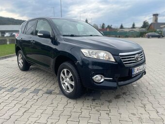 Toyota RAV4 2011
