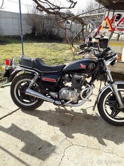 Honda CM 400 T - 1