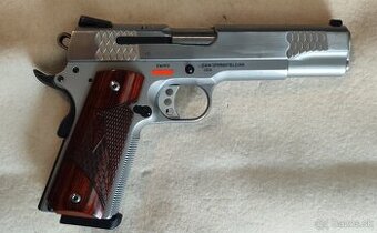 Predám pištoľ Smith & Wesson