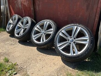 ☑️sada VW Sebring 5x112 r19 235/40